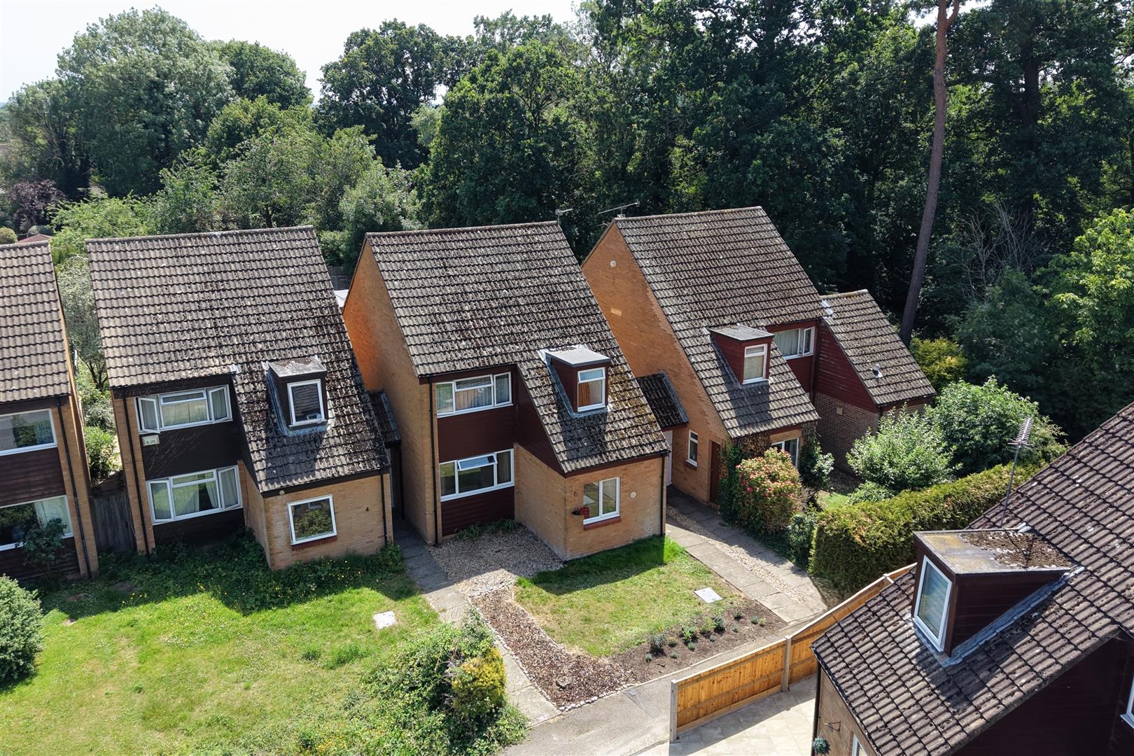 Sandhills Way, Calcot, Reading